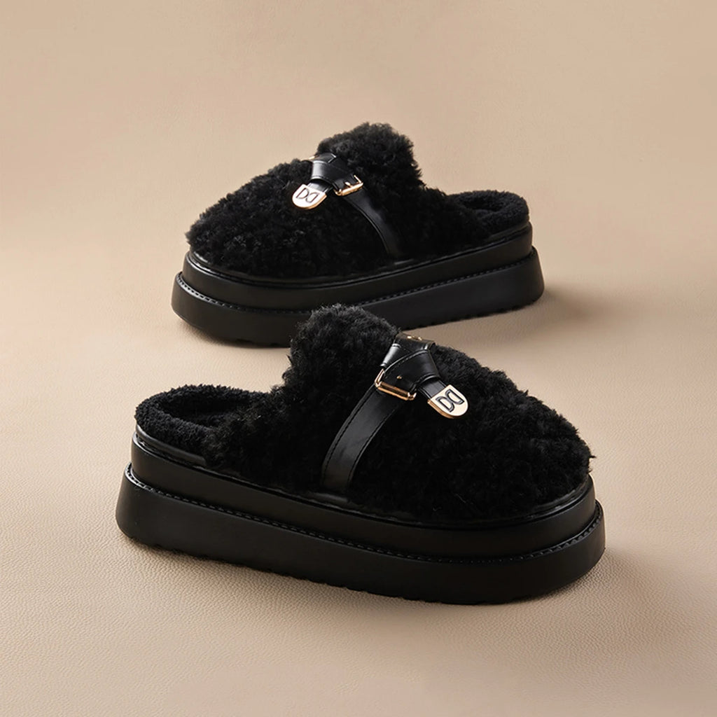 détail intérieur polaire chaussons femme noir