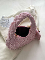 sac a main rose style brodee et efilochee chou avec petite sacoche ouverture fermeture eclair contenance